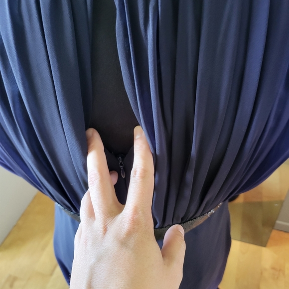 Dress - Picture 3 of 4